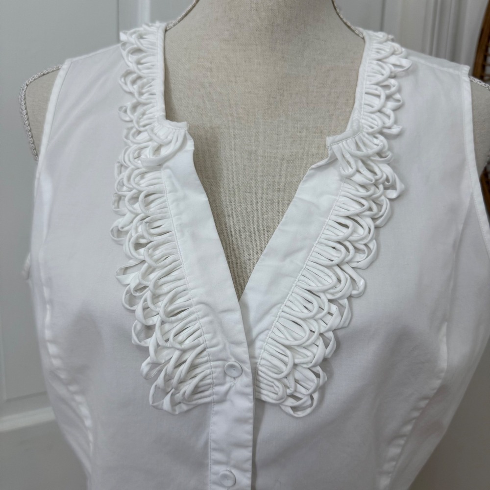Talbots White Ruffle Sleeveless Blouse Sz 10 Cotton Classic Coastal‎ Cottagecore - Picture 2 of 6